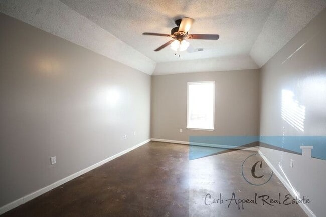 Building Photo - Move in special $800!! Beautiful 3 bed 2 bath home - Nettleton