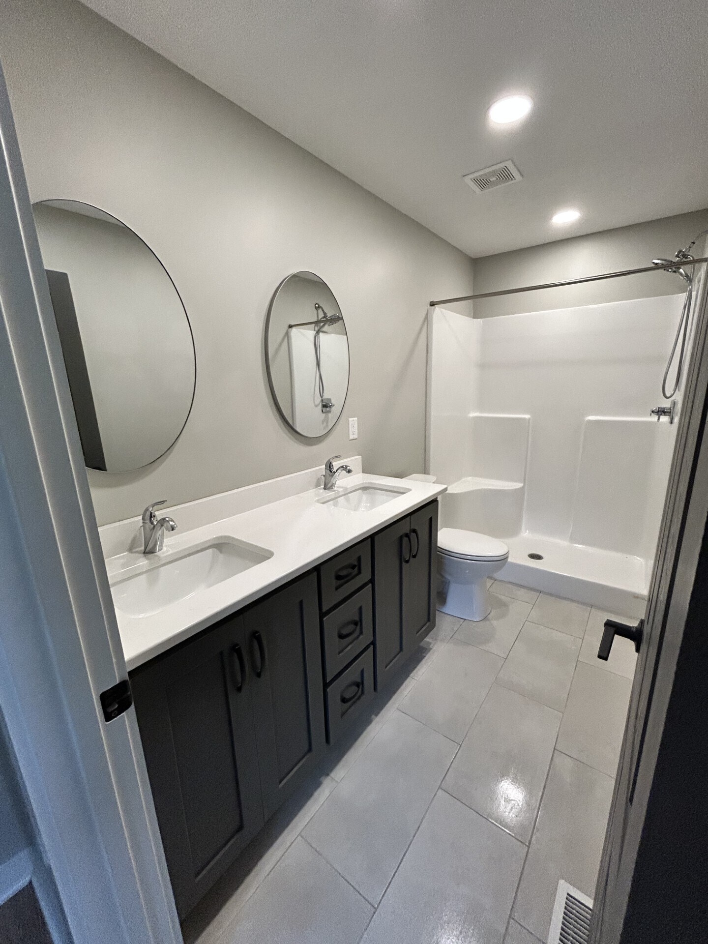 Master Bathroom - 12411 New Bowling Green Rd
