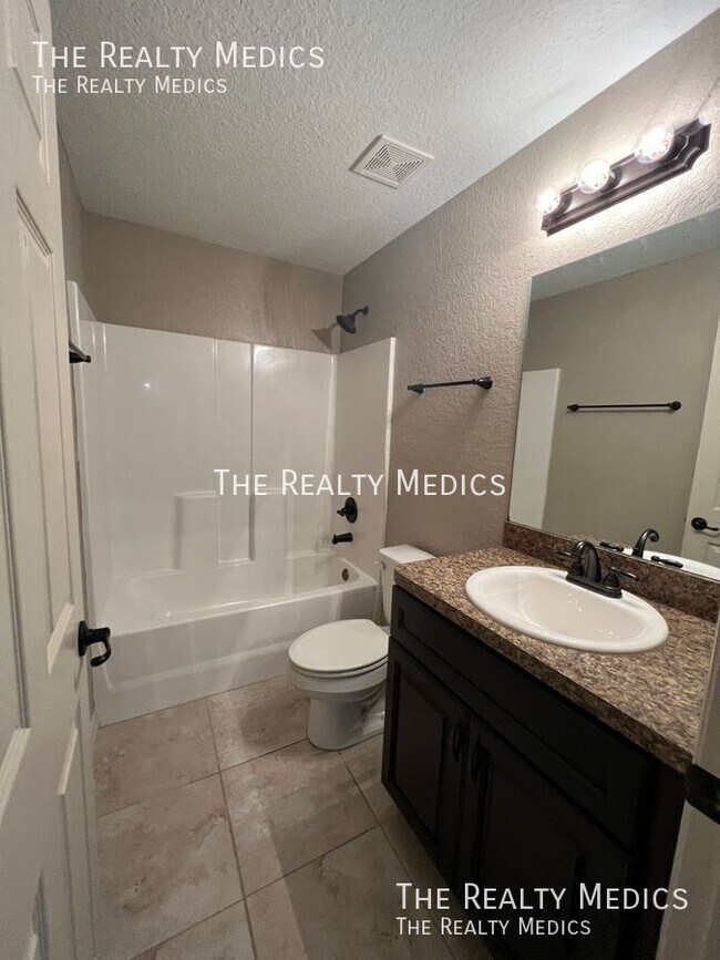 Building Photo - 325 Malauka Loop