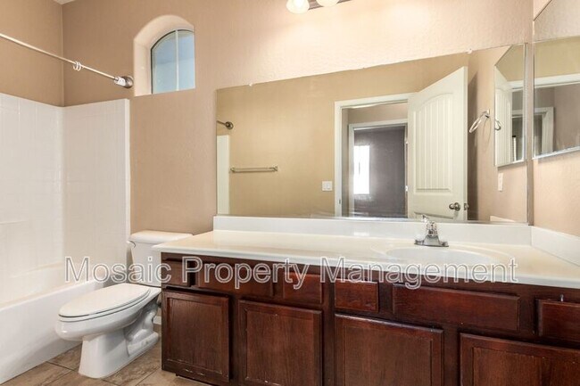 Building Photo - 7510 S 27th Way