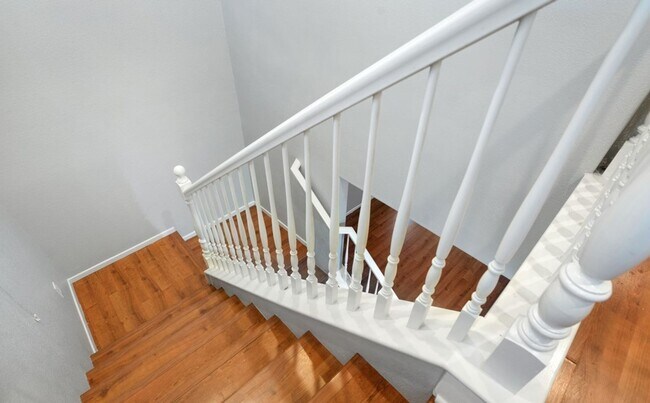 Building Photo - 541 Warminster Ave