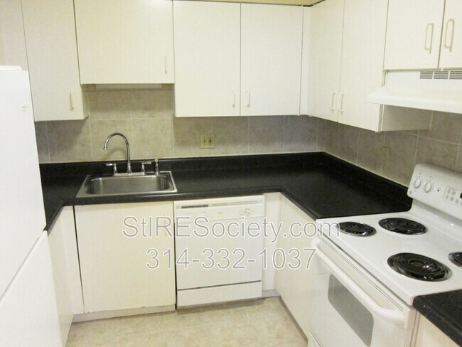 Building Photo - 3827 Shenandoah Ave