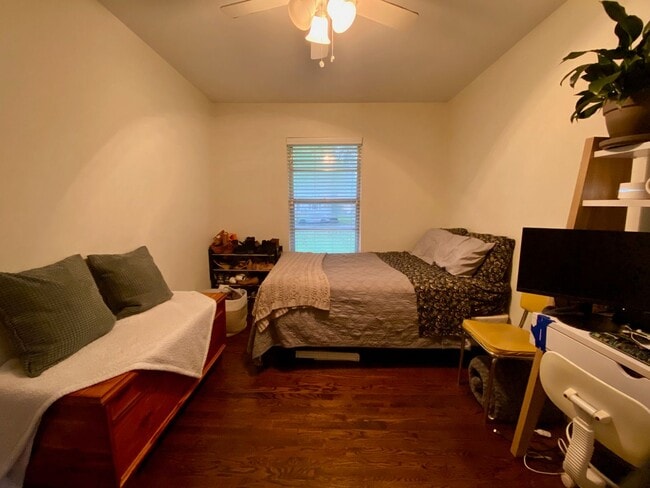 Building Photo - 7622-7624 MAIN STREET