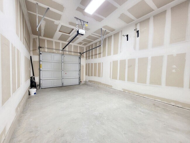 Building Photo - 130 Furlong Dr