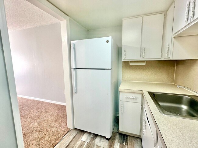 Building Photo - Effortless lifestyle starts here – Upgraded 1Bedroom 1Bath condo-unit!