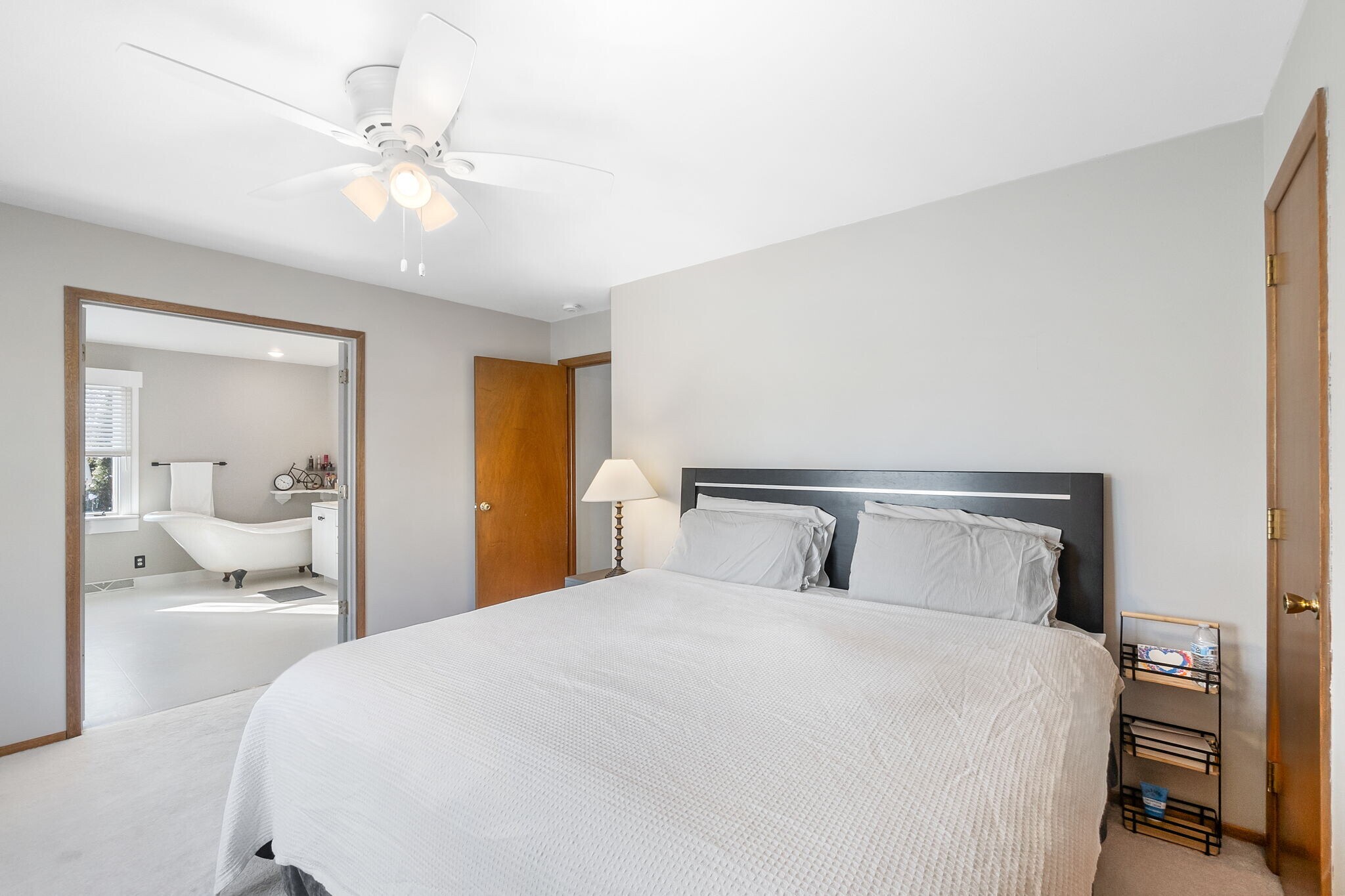 Master/Primary Bed - 318 Highland Dr