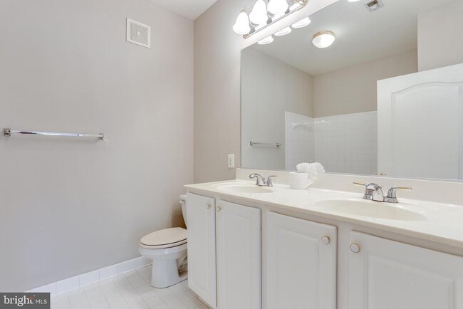 Building Photo - 2111 Ganton Green