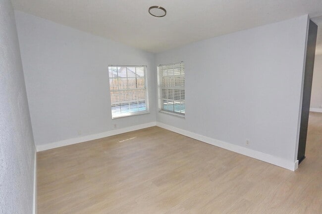 Building Photo - 8120 SW 4th Ct