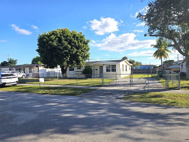 Building Photo - 10530 SW 149th St