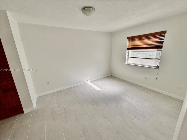 Building Photo - 3181 SW 13th St