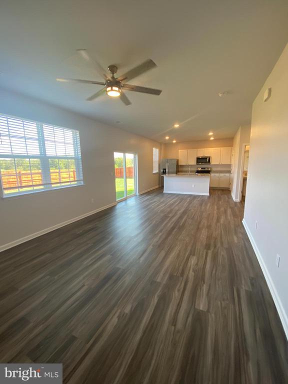 Building Photo - 214 Gumspring Dr