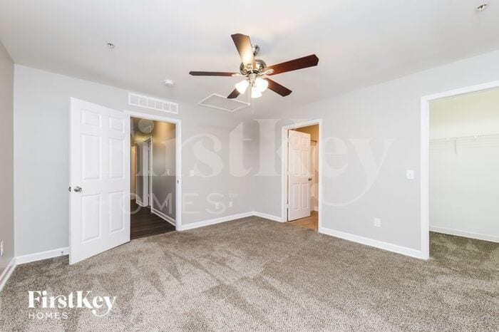Building Photo - 4971 Trent Hill Dr