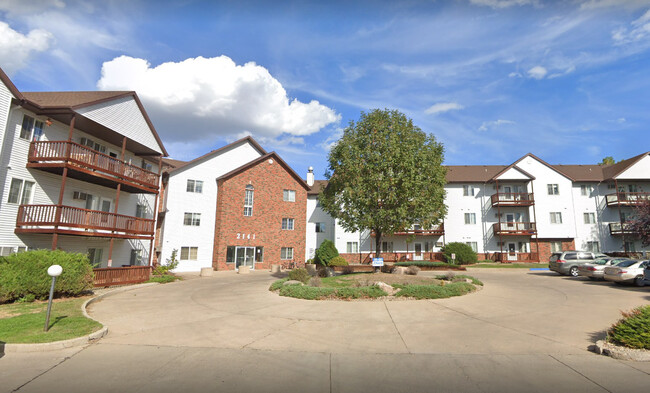 Building Photo - College Park Apartments