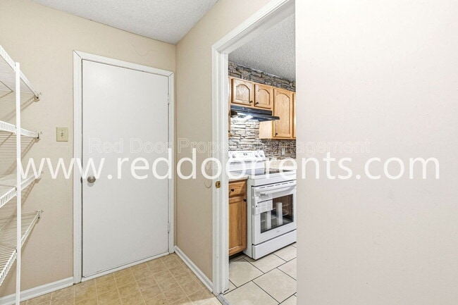 Building Photo - 2249 Collins Way