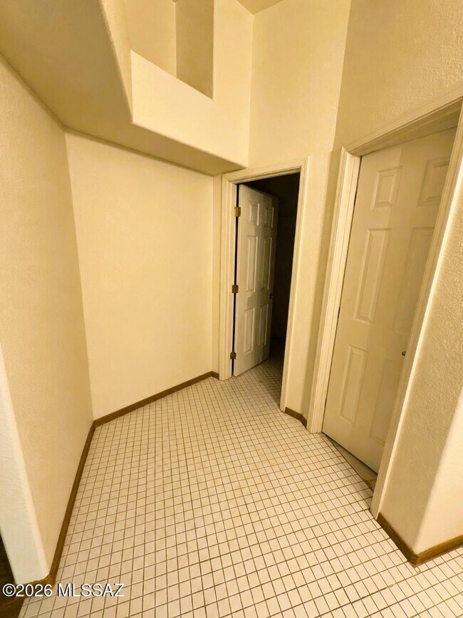 Building Photo - 11531 N Eagle Peak Dr
