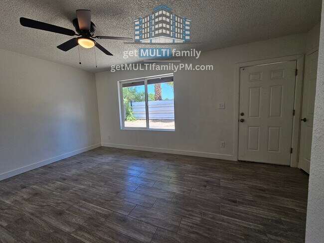Building Photo - 2535 W Missouri Ave