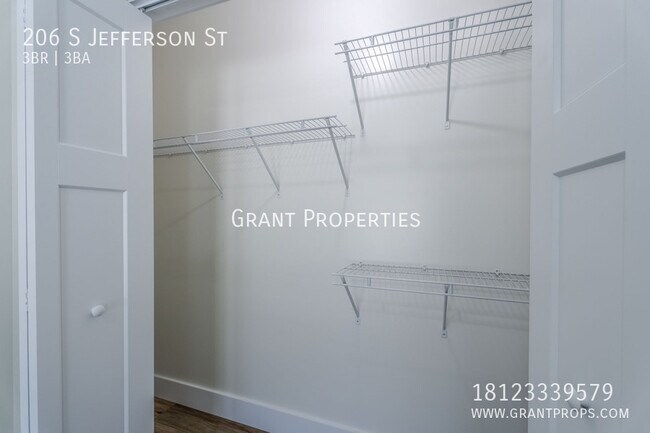 Building Photo - 206 S Jefferson St
