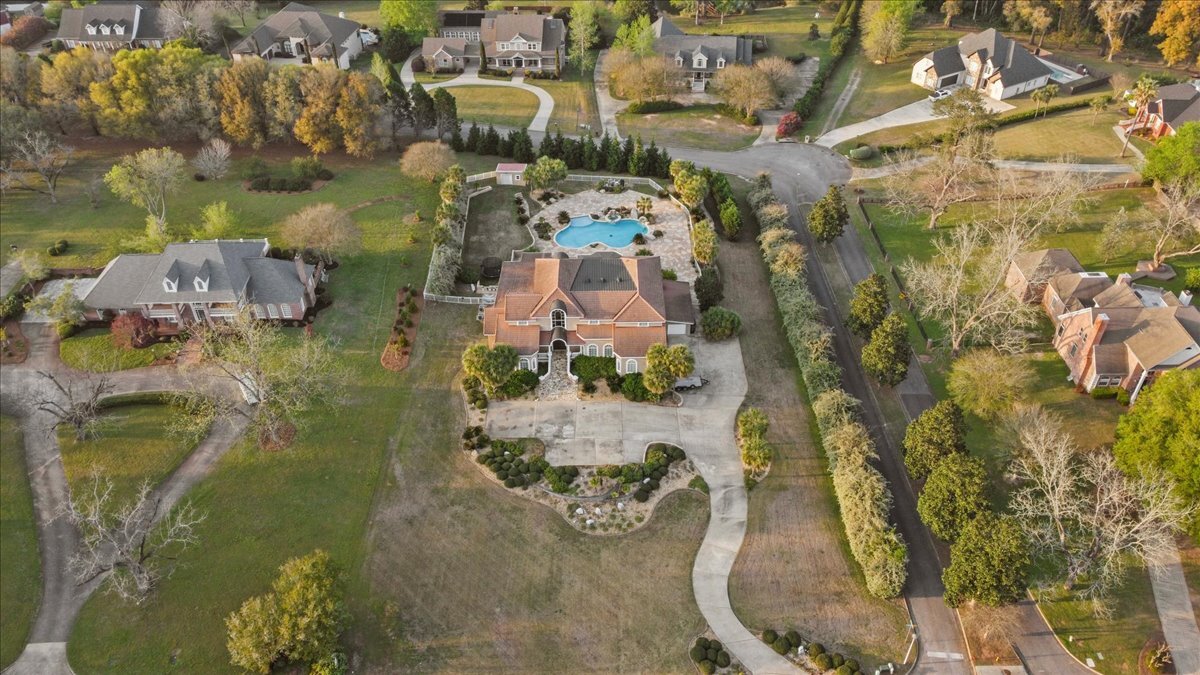 Building Photo - 200 Asphodel Dr