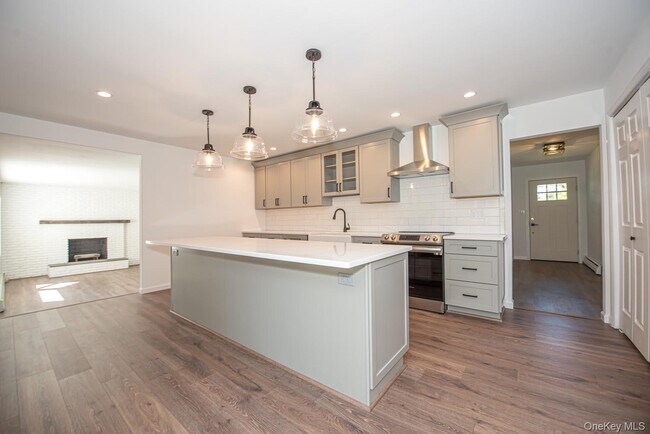 Building Photo - 22 Eastover Dr