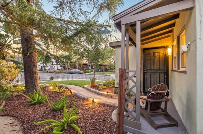 Building Photo - 4899 Circle Dr