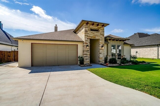 Building Photo - 1221 Crown Valley Dr