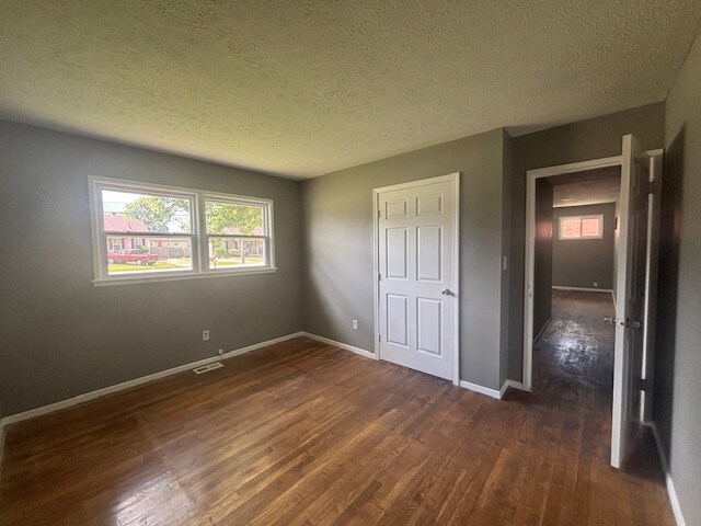 Building Photo - 6307 Price Ln Rd