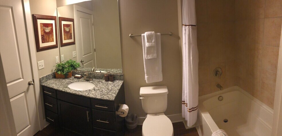 Building Photo - 2917 Camden Park Pl