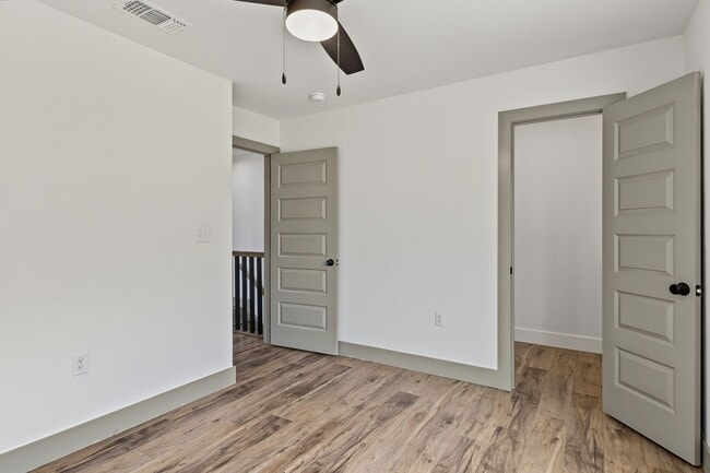 Building Photo - 5812 Cooks Ln
