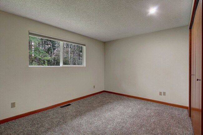 Building Photo - 4411 169th St SE