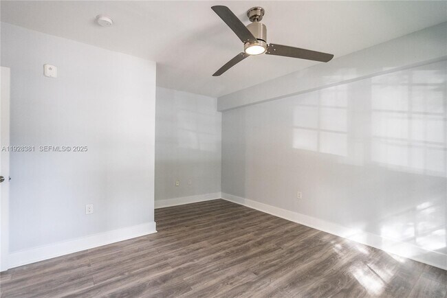 Building Photo - 331 85th St