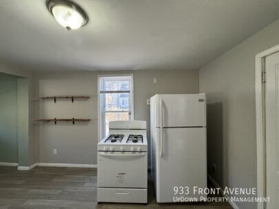 Building Photo - 933 Front Ave