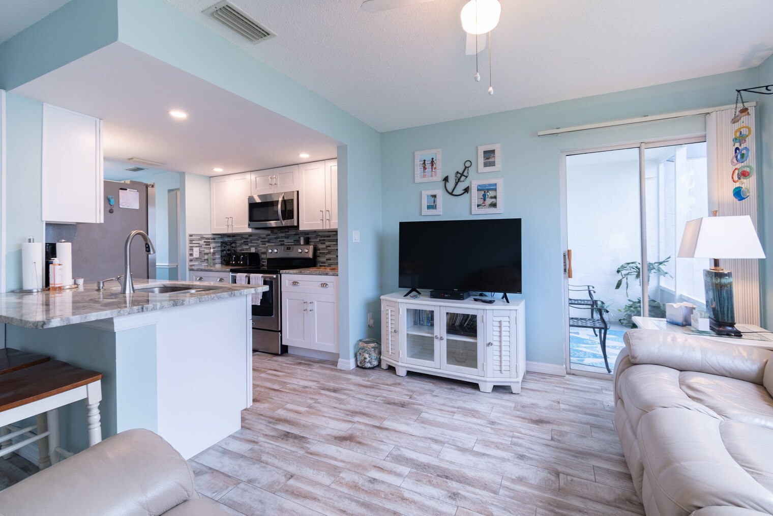 Building Photo - 516 Beach Park Ln