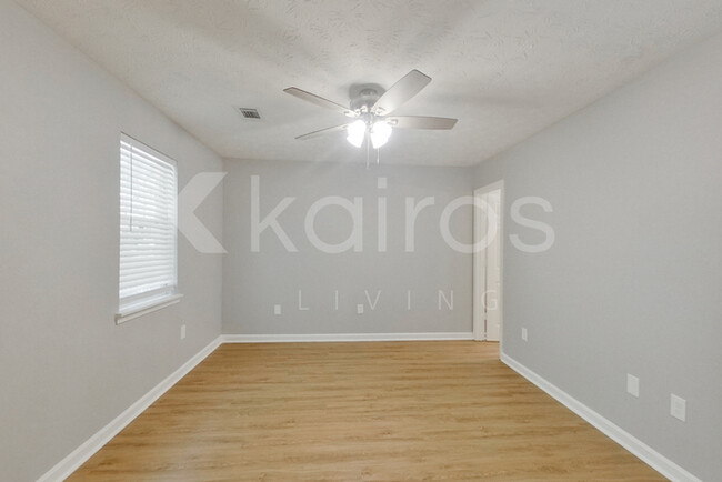 Building Photo - 401 Beaver Pointe Dr