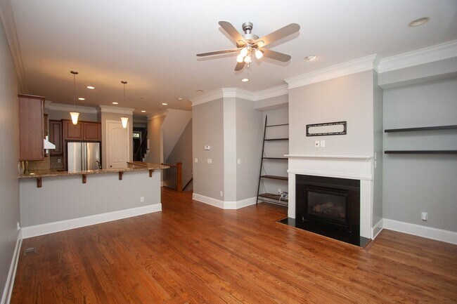 Building Photo - 839 Inman Vlg Pkwy NE