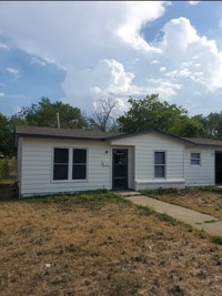 Building Photo - 2308 Jasper St
