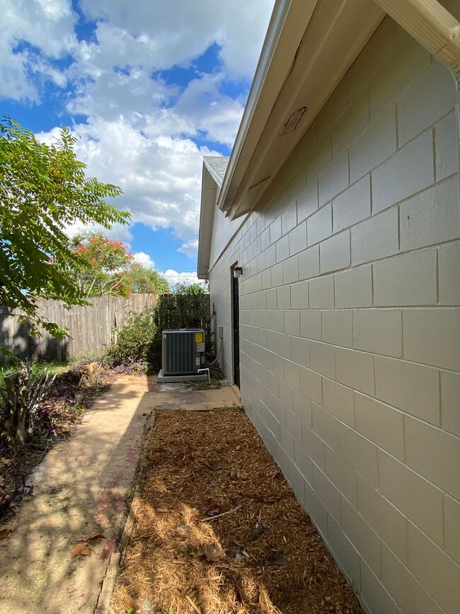 Building Photo - Totally refurbished three bedroom, two bat...