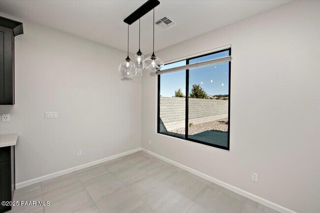 Building Photo - 5744 E Killen Loop
