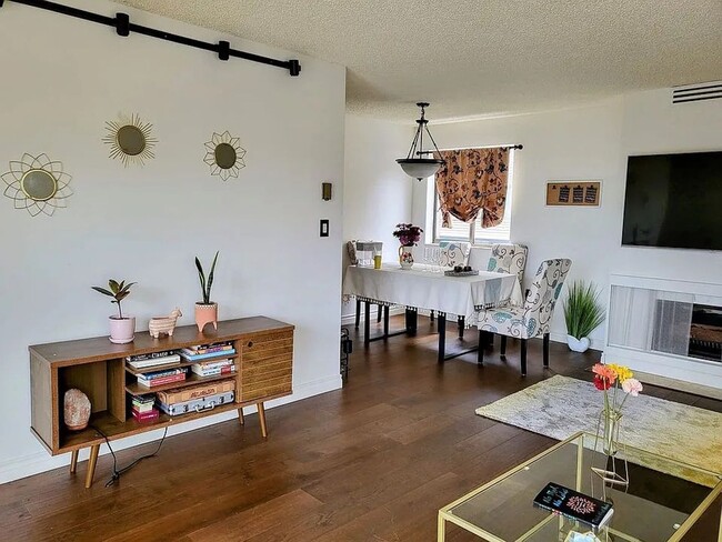 Building Photo - Plaza Royale Condominiums ~ Seattle