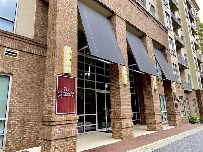 Building Photo - 711 Cosmopolitan Dr NE