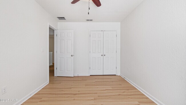 Building Photo - 217 Sand Oak Blvd