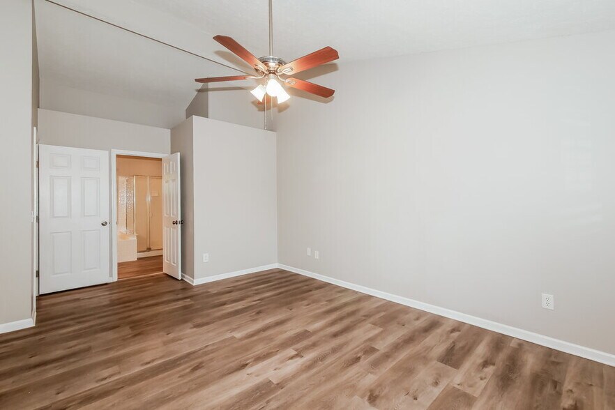 Building Photo - 349 Creekstone Dr