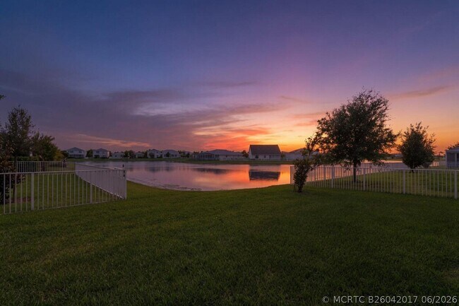 Building Photo - 10430 SW Captiva Dr