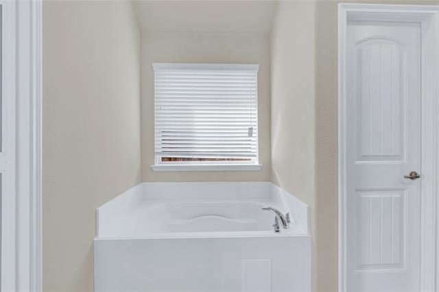 Building Photo - 9909 Timber Wolf Ln