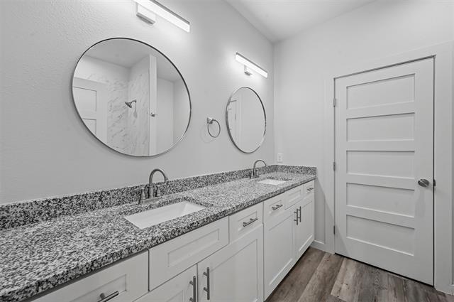 Building Photo - 517 E Heron St