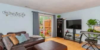 Building Photo - 7711 Crown Crest Ct