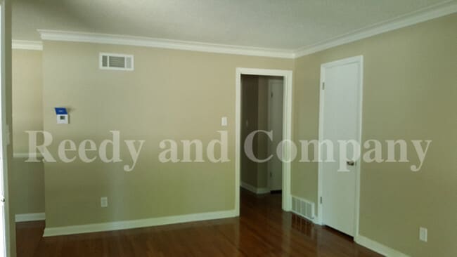 Building Photo - 4895 Quince Rd