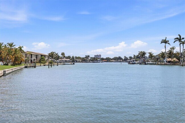 Building Photo - 554 Plaza Seville Ct