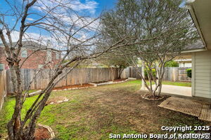 Building Photo - 411 Point Rise