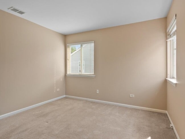 Building Photo - 2607 Flagstone Cir