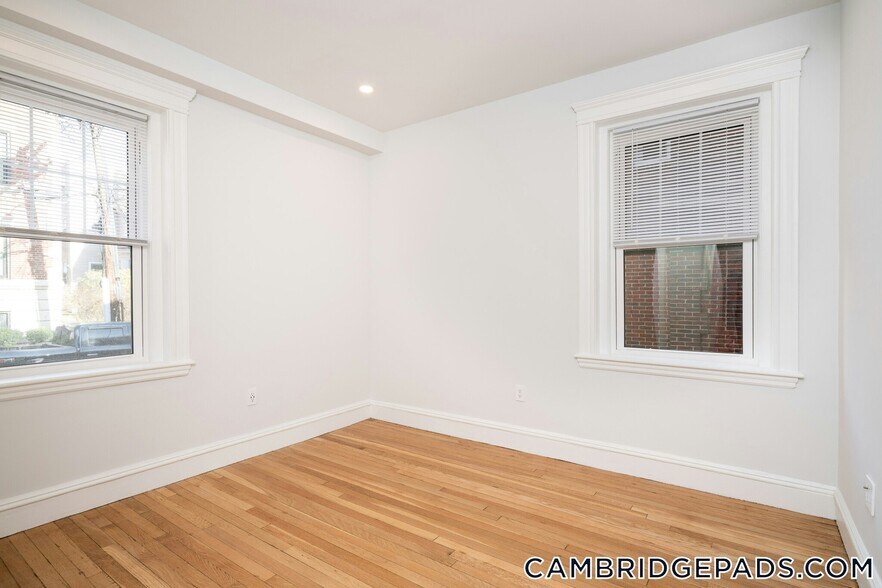 Building Photo - 18A Forest St